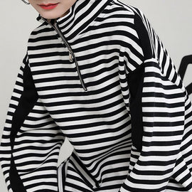 Unique Black White Striped Loose zippered Patchwork Fall Long sleeve Top